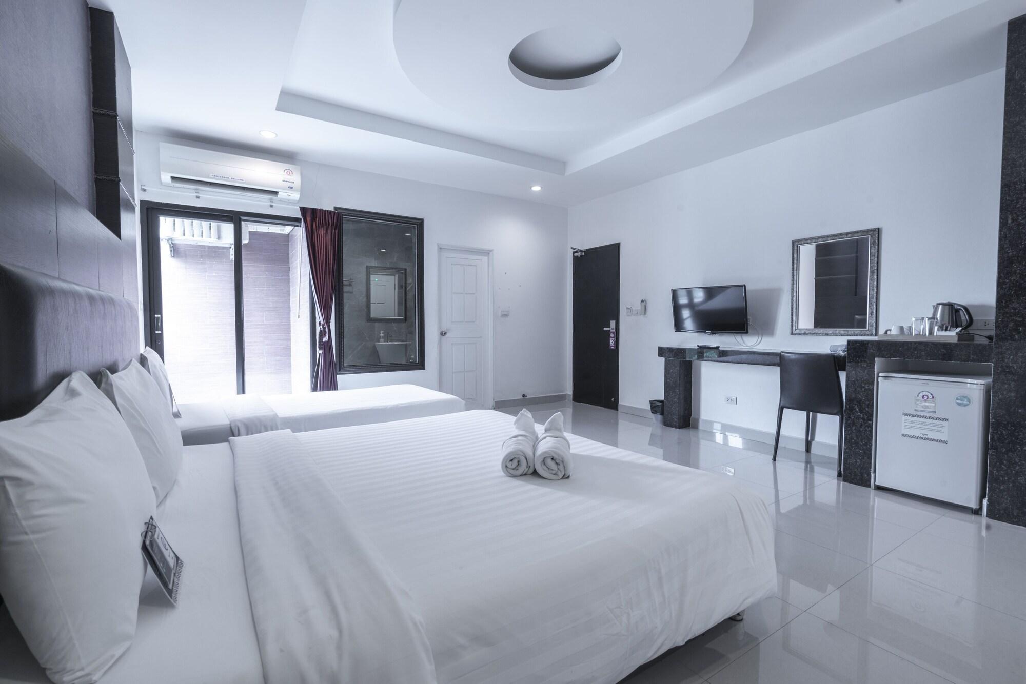 Hotel Tribe Pattaya Sha Certificated Esterno foto